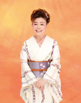 中村 美律子